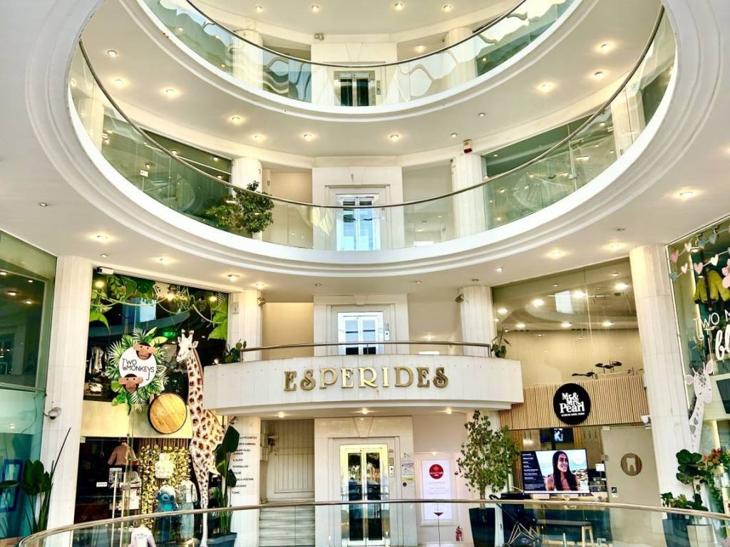 Εσωτερικοι χώροι