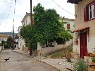 ΣΕ ΟΜΟΡΦΗ ΚΑΙ ΗΣΥΧΗ ΓΕΙΤΟΝΙΑ