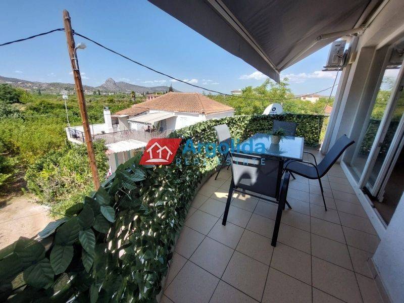 Θέα από μπαλκόνι