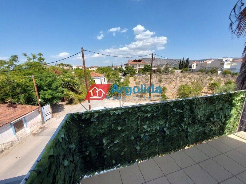 Θέα από μπαλκόνι