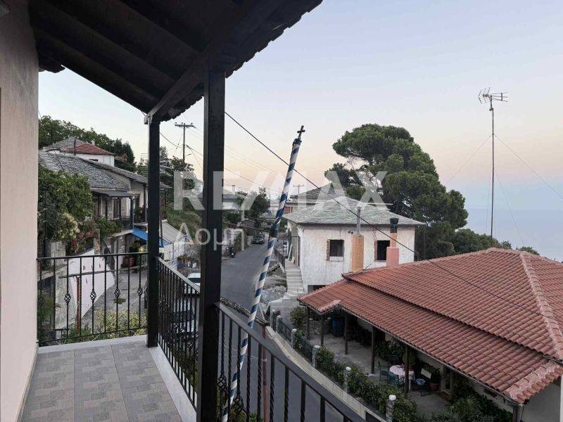 Θέα από μπαλκόνι