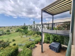 Θέα από μπαλκόνι