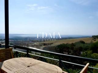 Θέα από μπαλκόνι