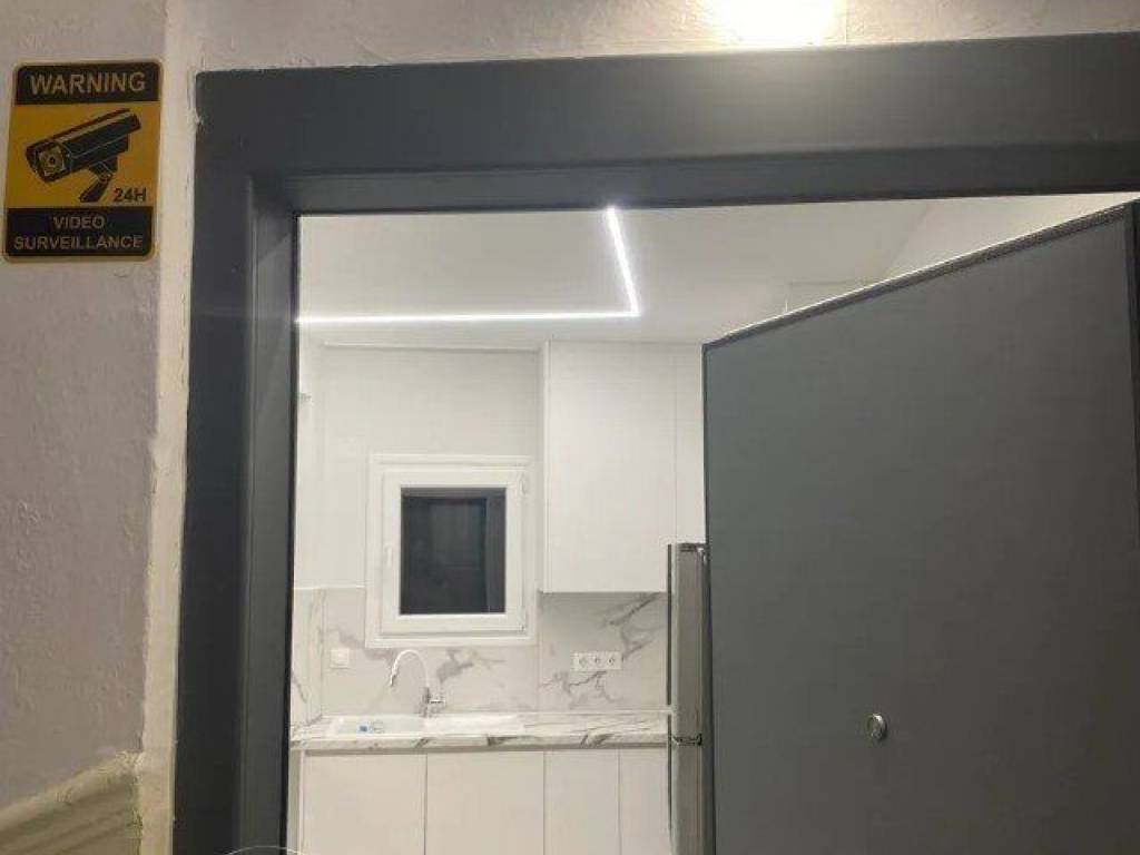 Forumland Real Estate, Είσοδος