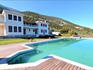 Unique, Tuscan-style two-level villa,