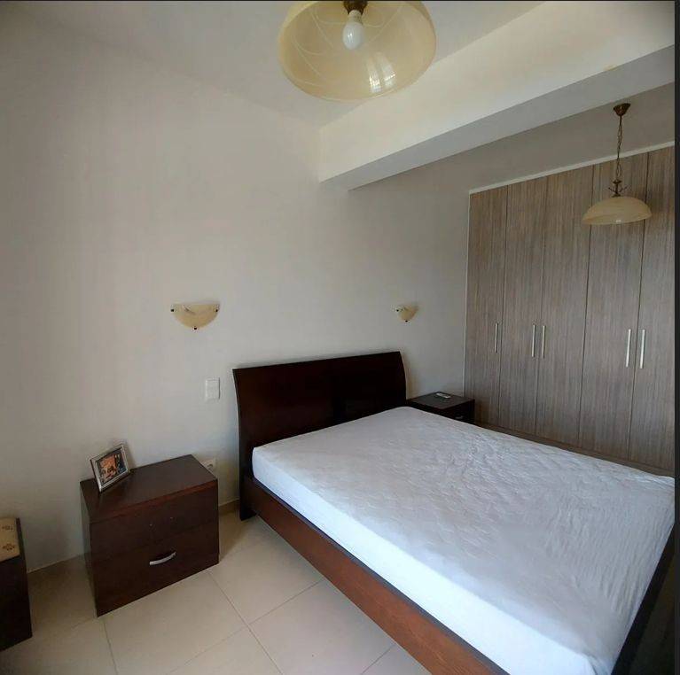 Unique, Tuscan-style two-level villa,