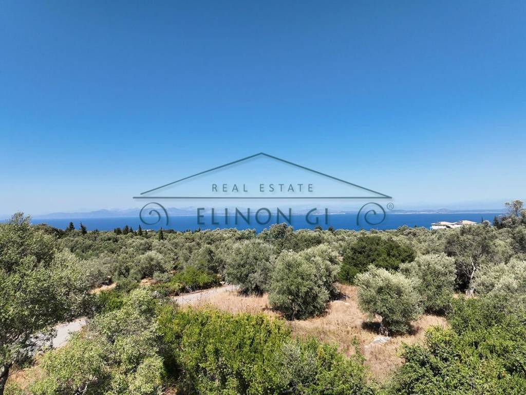 Η θέα από το οικόπεδο