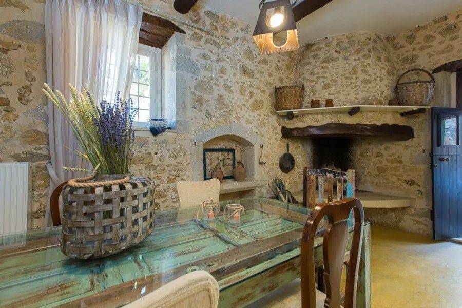 Εσωτερικοι χώροι