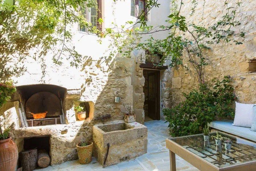 Εσωτερικοι χώροι