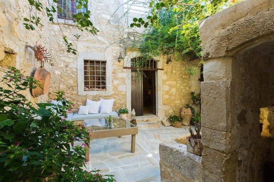 Εσωτερικοι χώροι