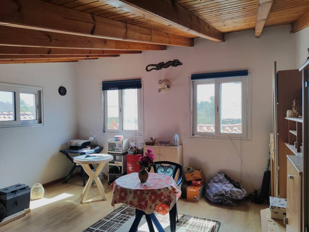 KATALLELOS CHOROS GIA YPNODOMATIO