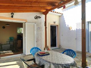 E STEGASMENE BERANTA TES MONOKATOIKIAS