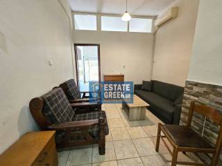 ★ ΝΟΙΚΙΑΣΜΕΝΗ ΜΕ 280 € μηνιαίως ★ ΑΝΑΚΑΙΝΙΣΗ 2003 ★ Πλήρως επιπλωμένη ★ ΜΕ αυλή