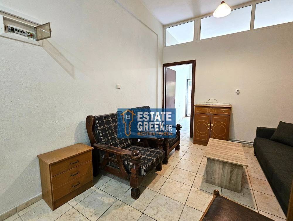 ★ ΝΟΙΚΙΑΣΜΕΝΗ ΜΕ 280 € μηνιαίως ★ ΑΝΑΚΑΙΝΙΣΗ 2003 ★ Πλήρως επιπλωμένη ★ ΜΕ αυλή