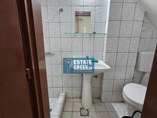 ★ ΝΟΙΚΙΑΣΜΕΝΗ ΜΕ 280 € μηνιαίως ★ ΑΝΑΚΑΙΝΙΣΗ 2003 ★ Πλήρως επιπλωμένη ★ ΜΕ αυλή