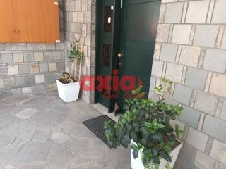 Καβάλα, Βύρωνας: Πωλείται ανακαινισμένο διαμπερές