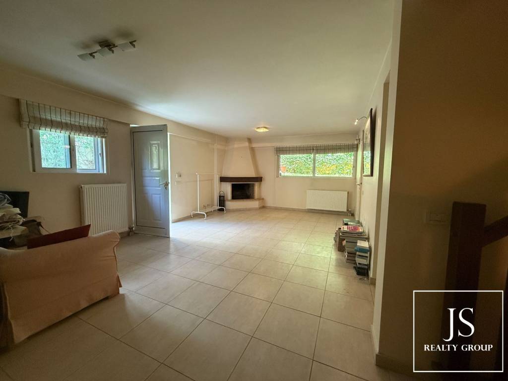 Kathistiko - Trapezaria (Isogeio)