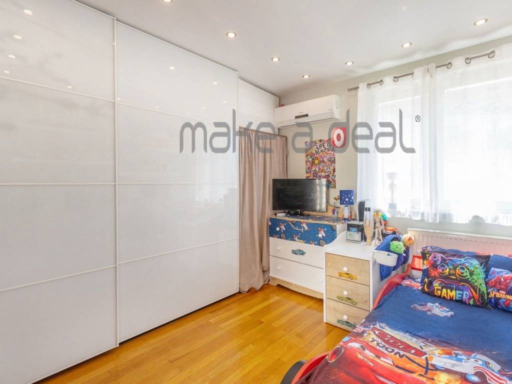 2nd floor - 2nd bedroom