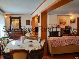 ΤΡΠΕΖΑΡΙΑ-ΣΑΛΟΝΙ