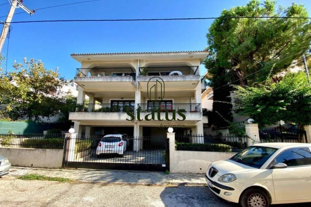 Είσοδος οικοδομής