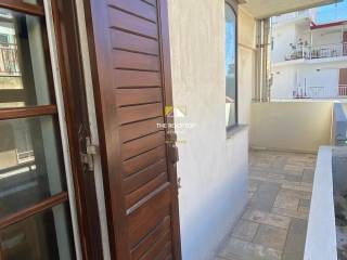 mpalkoni ( 3e eikona)