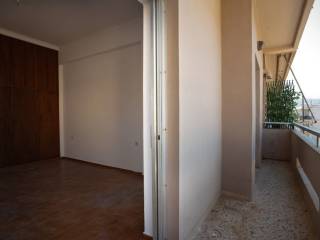 Υπνοδωμάτιο &amp; Μπαλκόνι