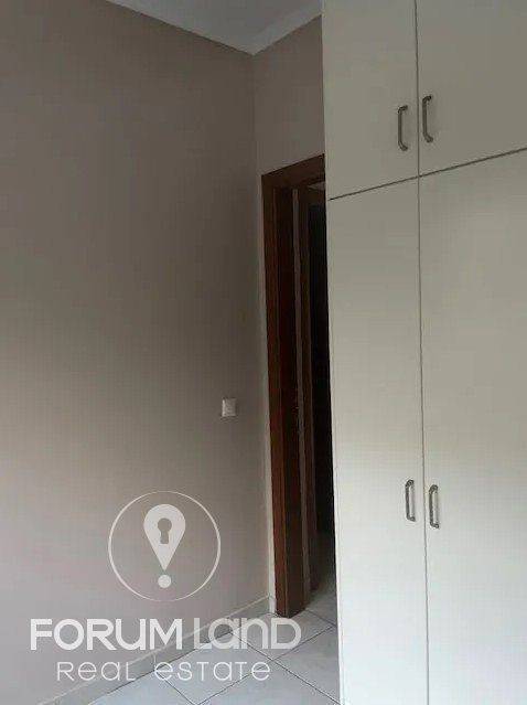 Forumland Real Estate, Ντουλάπες