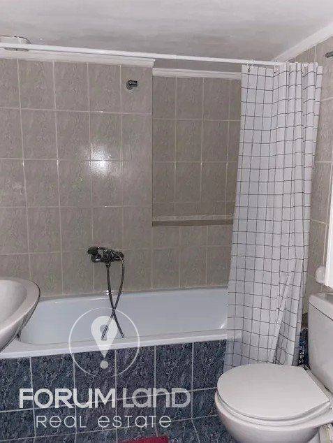 Forumland Real Estate, Μπάνιο