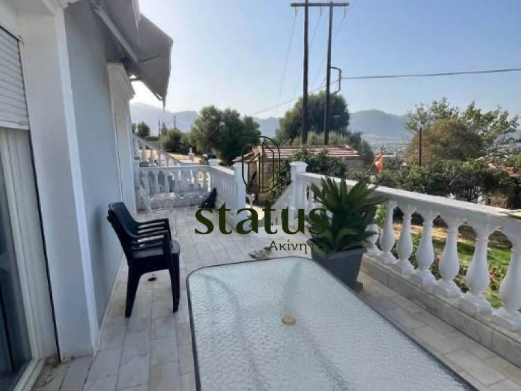 Θέα απο μπαλκόνι