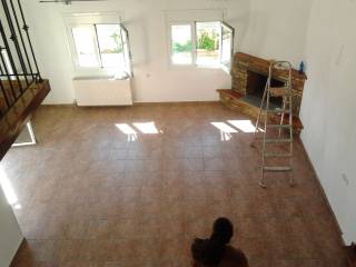 ΣΑΛΟΝΙ ΜΕ ΤΖΑΚΙ