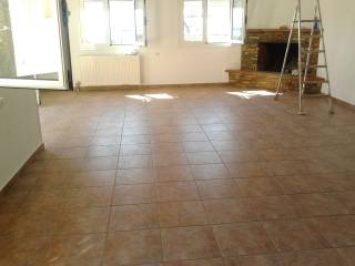 ΣΑΛΟΝΙ ΜΕ ΤΖΑΚΙ