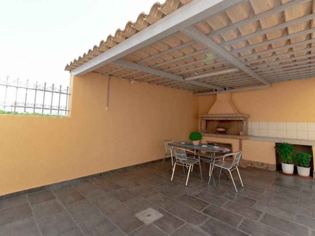 Luxurious villa 120 sq.m. for rent