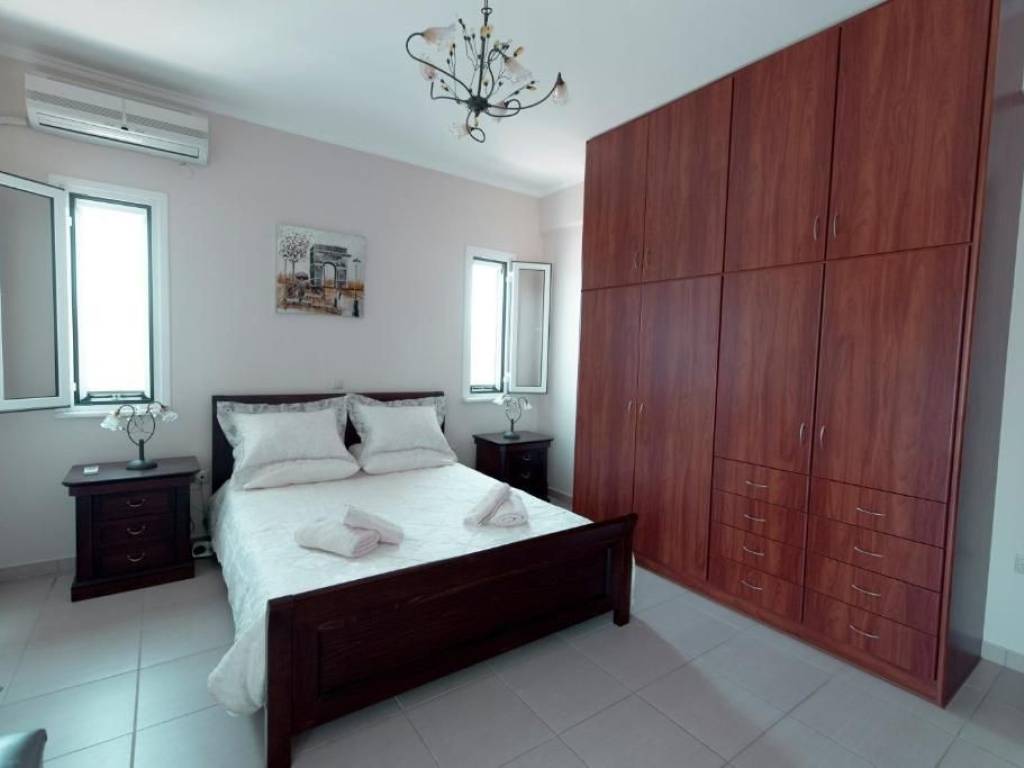 Luxurious villa 120 sq.m. for rent