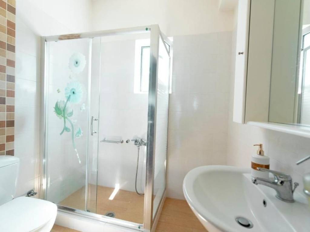 Luxurious villa 120 sq.m. for rent