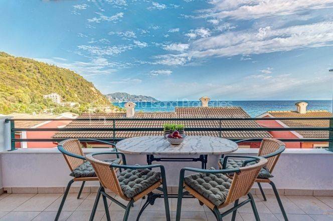 Θέα από μπαλκόνι