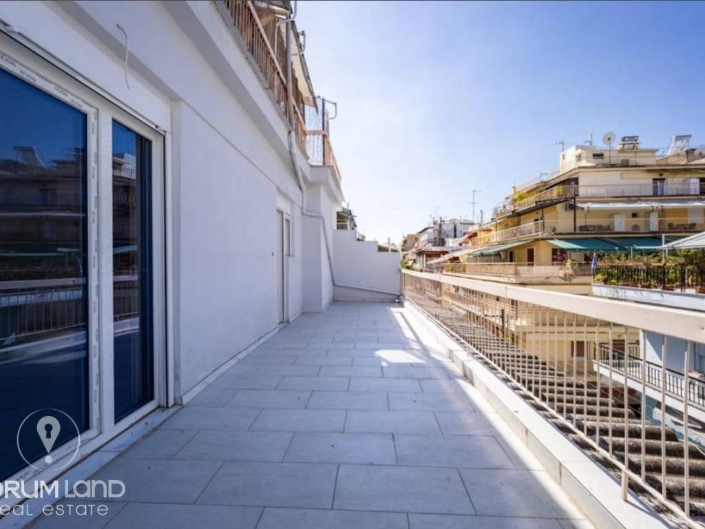 Forumland Real Estate, Βεράντες