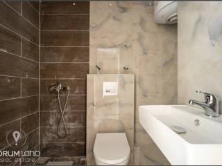Forumland Real Estate, Μπάνιο