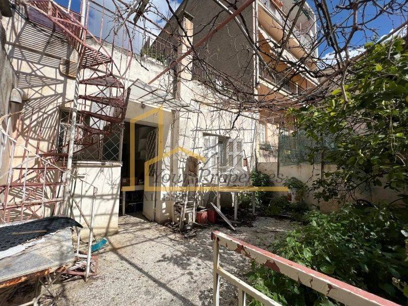 Θέα από μπαλκόνι