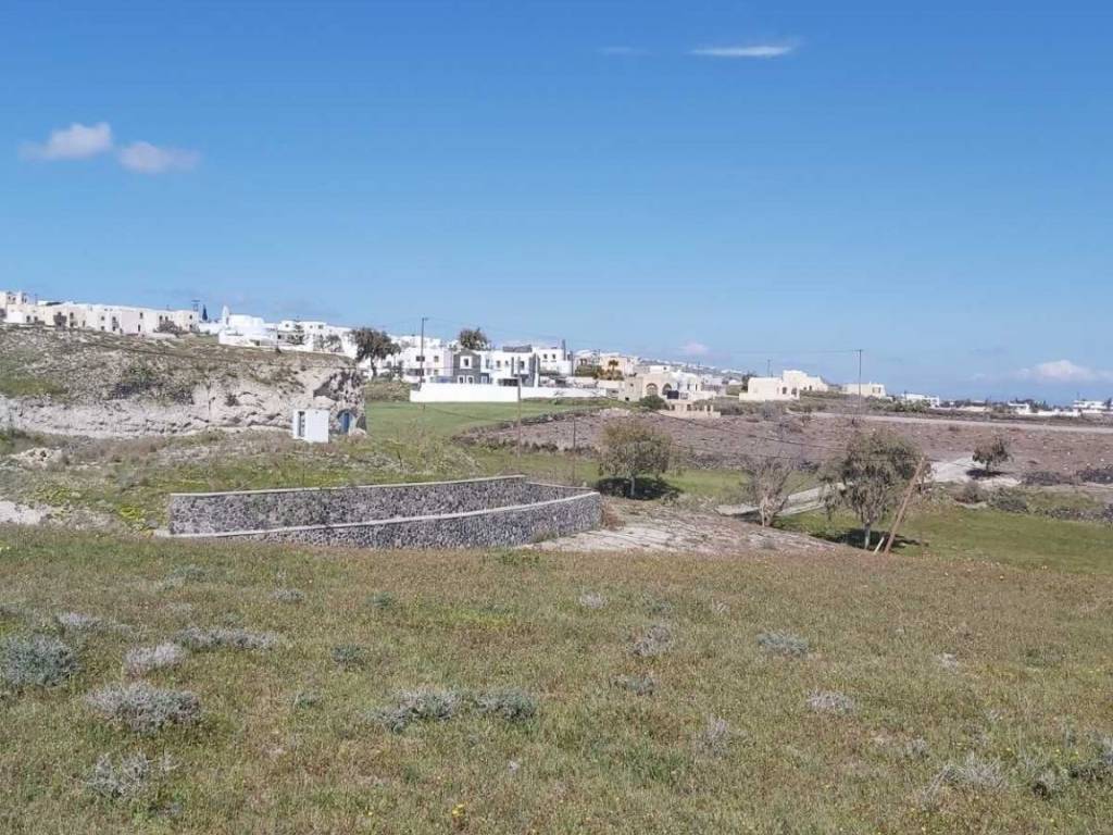 βόρεια όψη με θέα τον Βόθωνα και στο βάθος των Φηρών