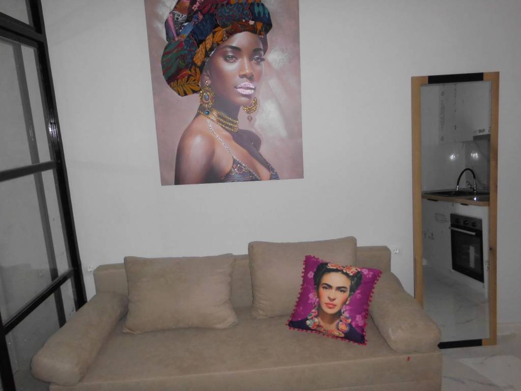 KANAPES-NTEKOR  DIAKOSMISES