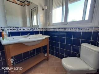 Forumland Real Estate, Μπάνιο