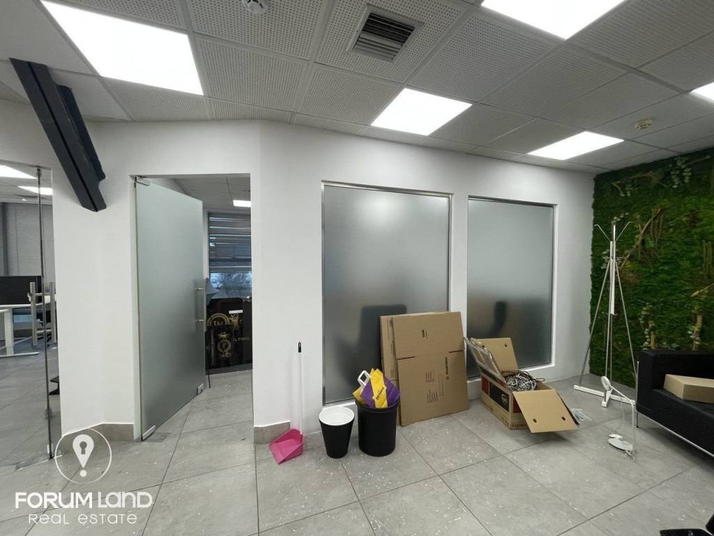 Forumland Real Estate, Γραφειακός χώρος 350τ.μ.