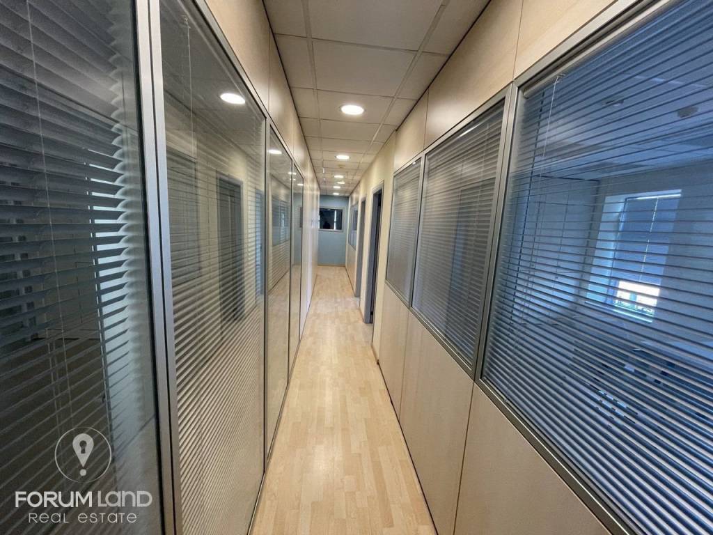 Forumland Real Estate, Διάδρομος