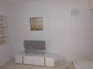 TV ΣΤΟ ΣΑΛΟΝΙ