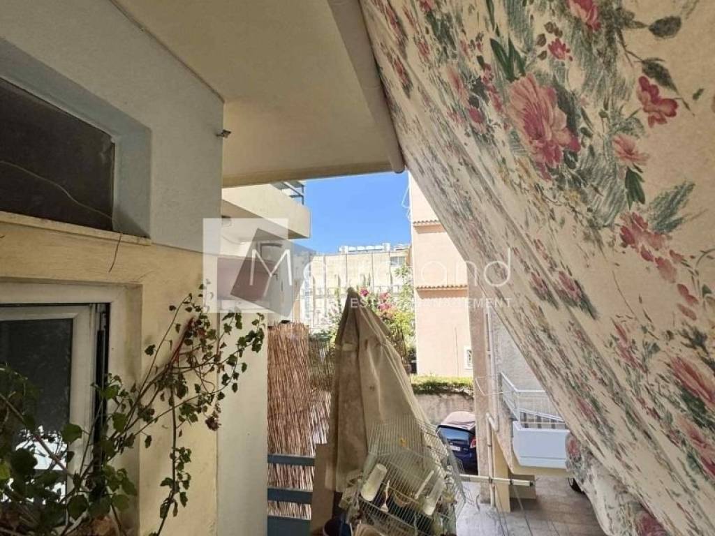 Θέα από μπαλκόνι