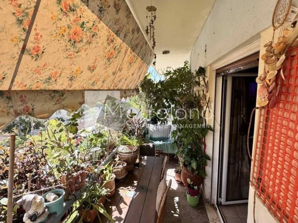 Θέα από μπαλκόνι