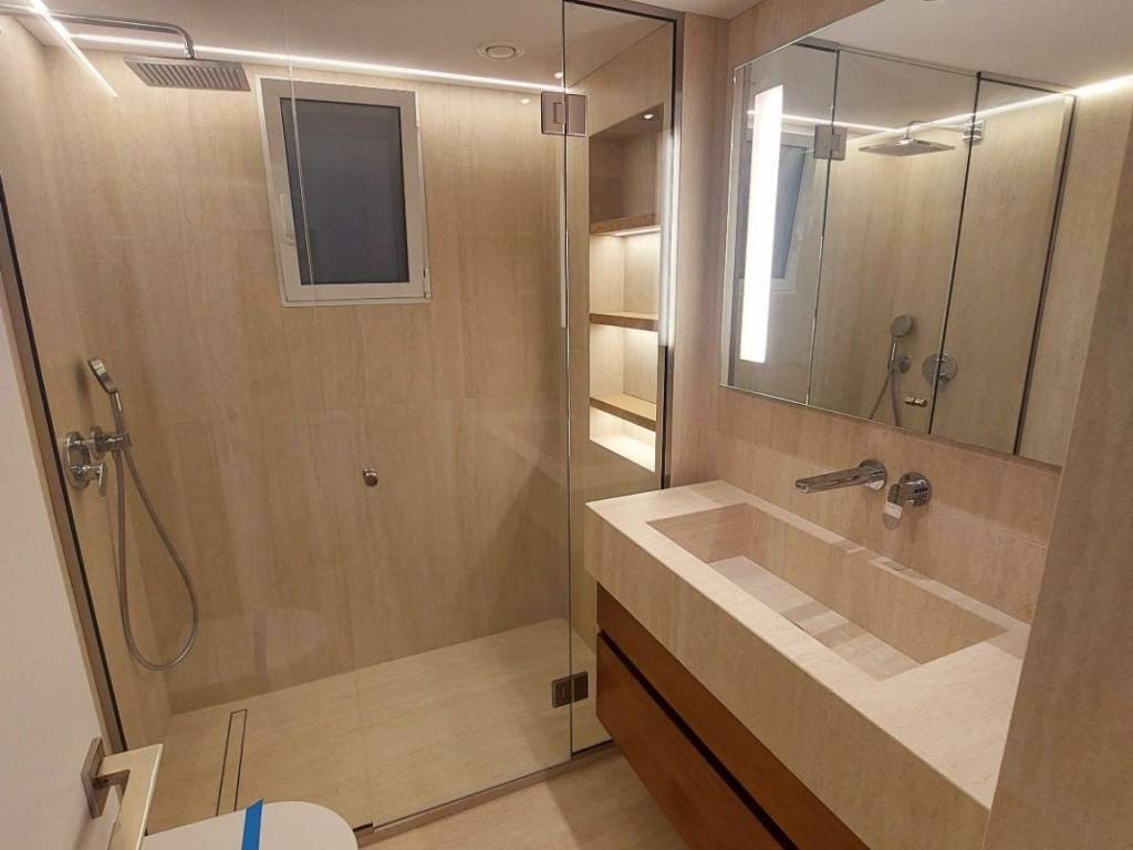 ΔΕΥΤΕΡΟ ΛΟΥΤΡΟ