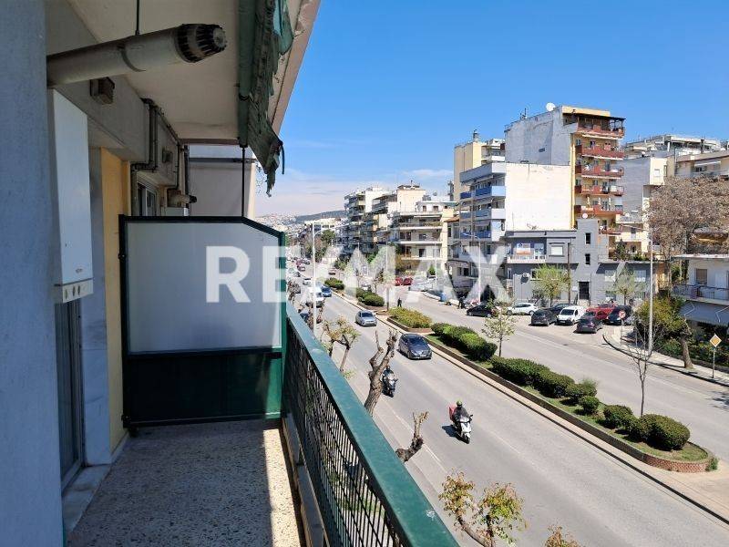 Θέα από μπαλκόνι