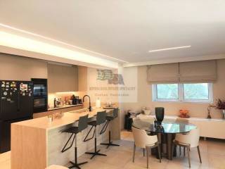 OPEN PLAN KITCHEN - DINING AREA