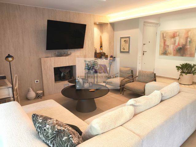 LIVING ROOM WITH ENERGY EFFICIENT FIREPLACE